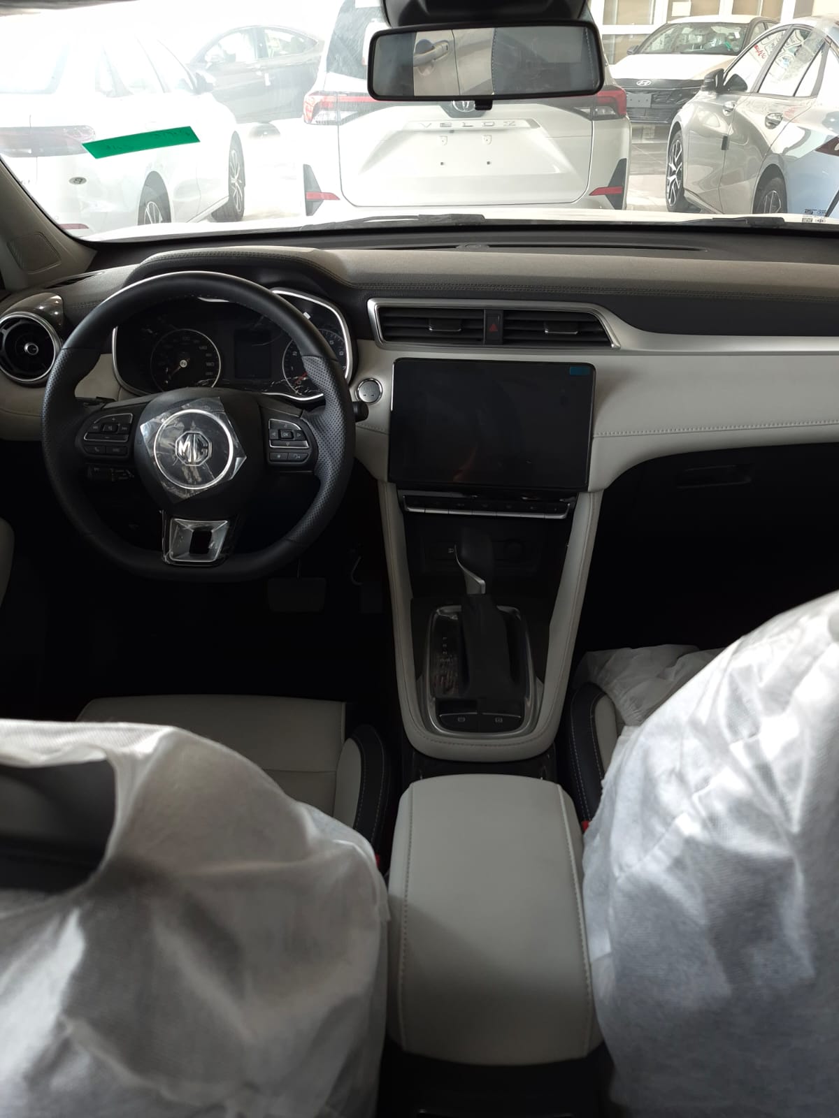 ام جي زد اس لاكجري 2025 - cars.image 4