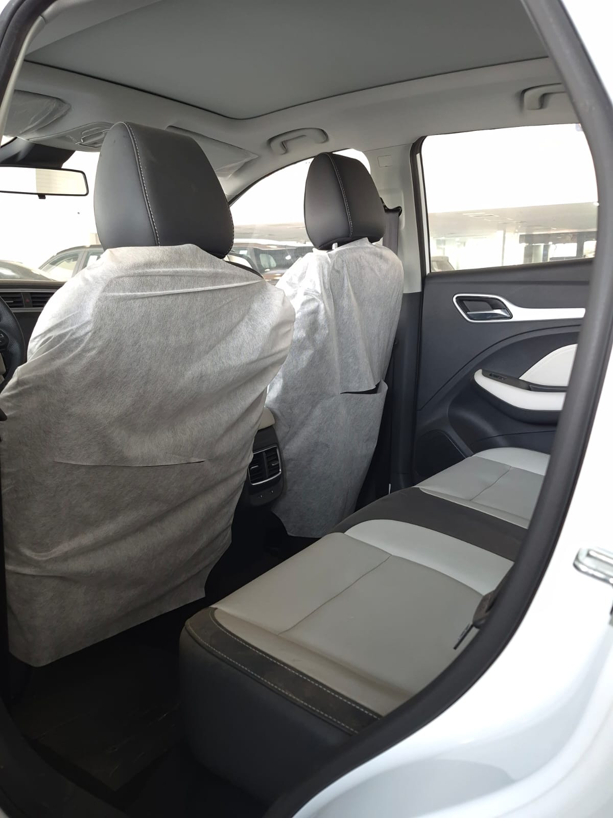 ام جي زد اس لاكجري 2025 - cars.image 5